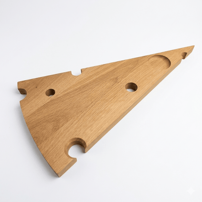 SiKowoodLesena servirna deska v obliki sira – Hrast | 25 × 49 cm